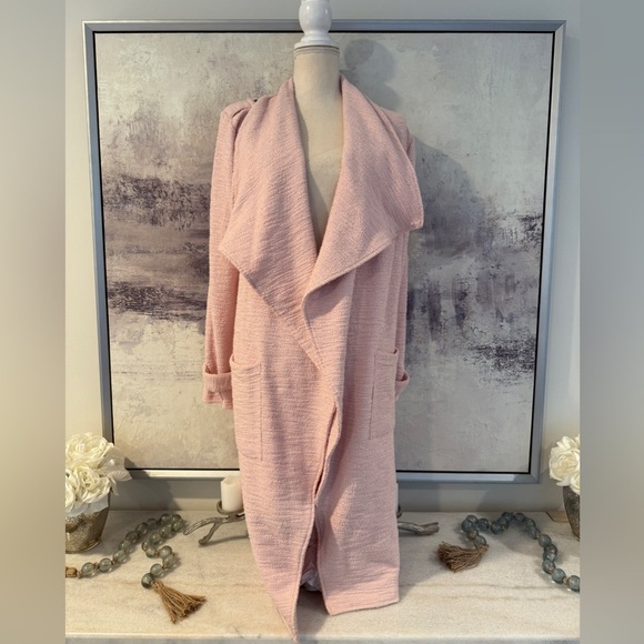 Steve Madden Pink Duster with gun-metal hardware, textured fabric size small - Picture 1 of 8